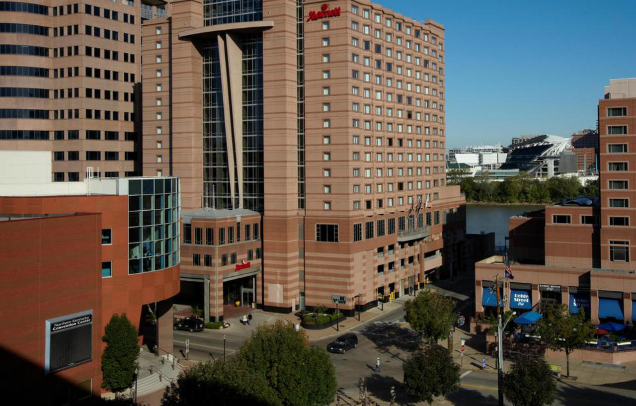 Cincinnati Marriott At Rivercenter Covington Exterior photo